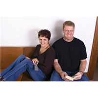 B型肝炎ウイルスは主に血液によって感染します